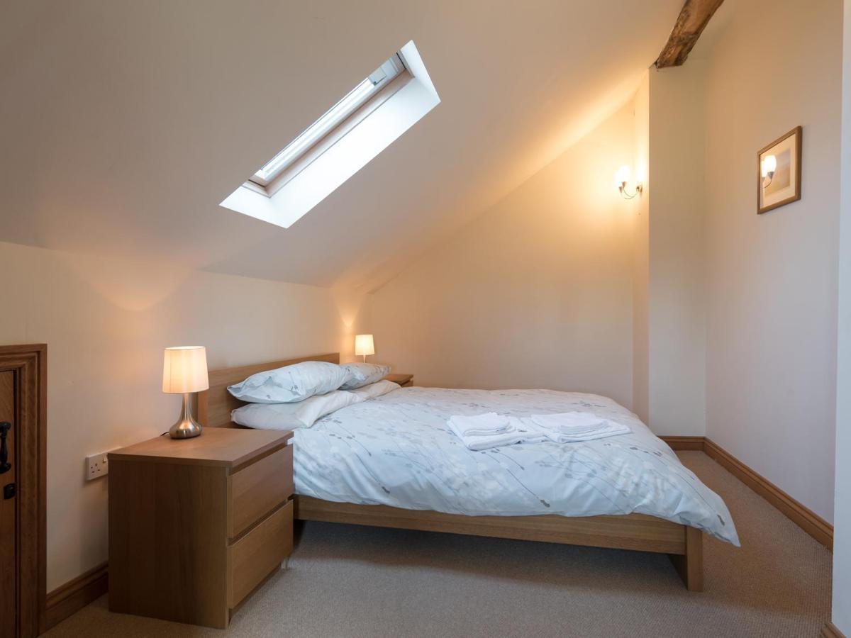 Villa Glebe Barn Caynham Esterno foto