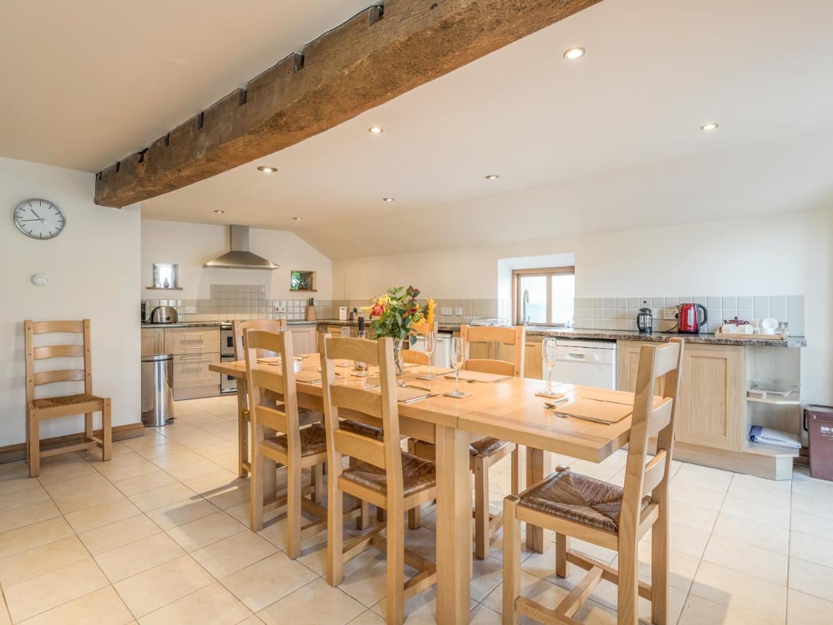 Villa Glebe Barn Caynham Esterno foto