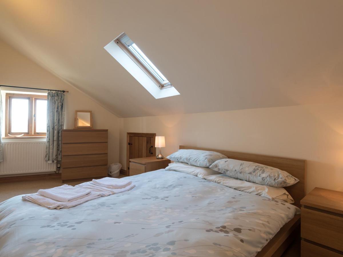 Villa Glebe Barn Caynham Esterno foto